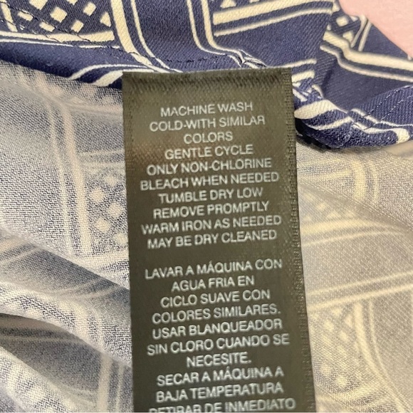 White House Black Market Basket Weave Printed Halter Top XS - Picture 8 of 9